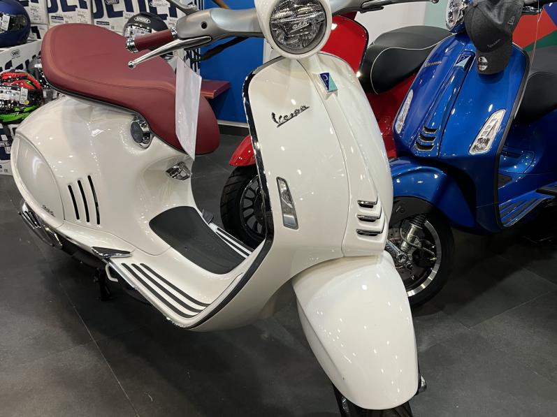 VESPA 946 BELLISSIMA
